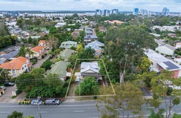 34 Government Road Labrador Qld 4215