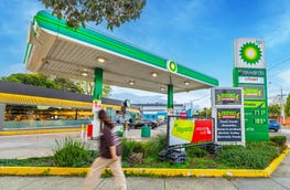 BP & Friendly Grocer, 566 Hawthorn Road Caulfield South Vic 3162