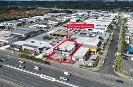 Unit Whole, 24 Spencer Road Nerang Qld 4211