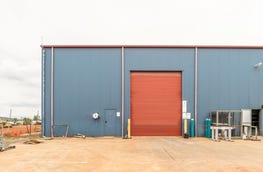 Shed 5, 98 Buckland Street Harristown Qld 4350