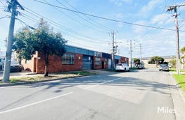 2 & 3/22 Newlands Road Reservoir Vic 3073