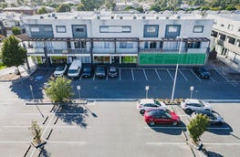 2-4 Maksi Way Cranbourne North Vic 3977