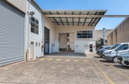 4 & 5, 18 Lancaster St Ingleburn NSW 2565