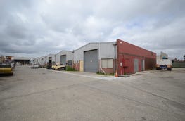 2 & 5, 4 Hayley Street Maddington WA 6109