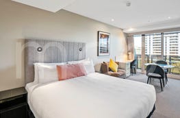 The Kinson, Apartment 705, 452 St Kilda Road Melbourne Vic 3004