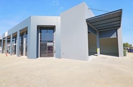 2/24 Tacoma Circuit Canning Vale WA 6155