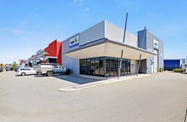 1/1-5 Mallaig Way Canning Vale WA 6155