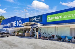 Petstock, 16 Moulamein Road Barham NSW 2732