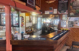 THE CAVES COUNTRY PUB, 1 BUCH SQUARE The Caves Qld 4702