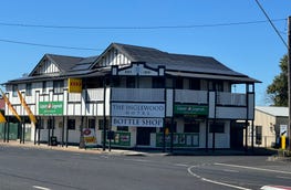 INGLEWOOD HOTEL, 79 ALBERT STREET Inglewood Qld 4387