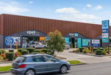 Petstock & Fur Life Vet , 1 & 2/10 Winki Way Torquay, VIC 3228