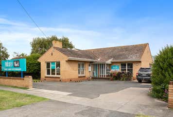 Apiam Animal Health, 92 Princes Highway Port Fairy, VIC 3284