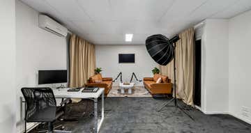 10/2 Hawker Street Currumbin Waters QLD 4223 - Image 1