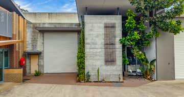 4/98 Spencer Road Carrara QLD 4211 - Image 1