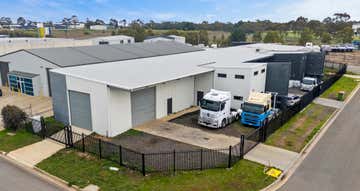 2 Villiers Drive Wendouree VIC 3355 - Image 1