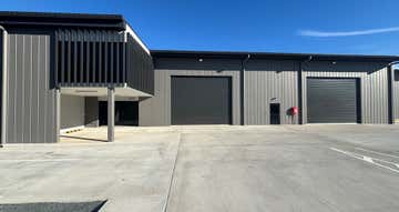 2/139 Jardine Drive Redland Bay QLD 4165 - Image 1