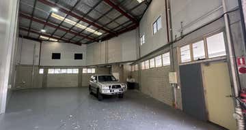 2A/106 Old Pittwater Road Brookvale NSW 2100 - Image 1