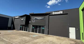 3 & 4/92 Beach Road Pialba QLD 4655 - Image 1