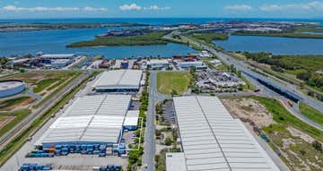 Warehouse 3B, 8 Osprey Drive Port Of Brisbane QLD 4178 - Image 1