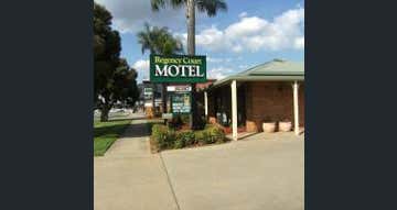 Regency Court Motel, 1 Main Street Cobram VIC 3644 - Image 1