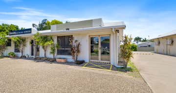 2/4 Middle Road Gracemere QLD 4702 - Image 1