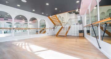 1/25 Tedder Avenue Main Beach QLD 4217 - Image 1