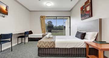 Emerald Executive Apartments, 1-10/160 Egerton St Emerald QLD 4720 - Image 1