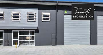 4/10 Curtiss Cl Taminda NSW 2340 - Image 1