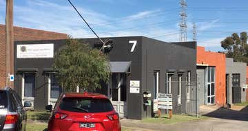 Unit 1, 7 Elliot Place Ringwood VIC 3134 - Image 1