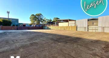 Yard, 6 Pat Devlin Close Chipping Norton NSW 2170 - Image 1