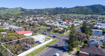 1 Montrose Avenue Apollo Bay VIC 3233 - Image 1