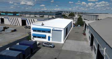 2/1089 Kingsford Smith Drive Eagle Farm QLD 4009 - Image 1