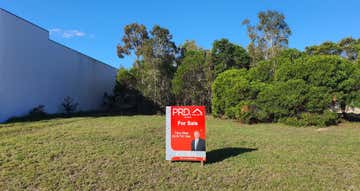 8 Victory East Street Urangan QLD 4655 - Image 1