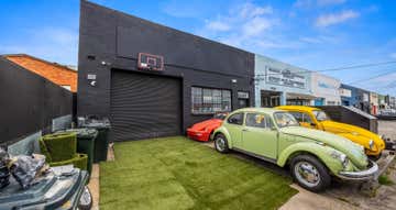 1/33 Roberna Street Moorabbin VIC 3189 - Image 1