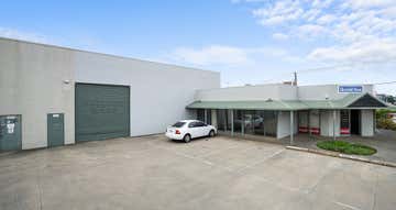 2/141-143 Victoria Street North Geelong VIC 3215 - Image 1
