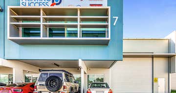 7/3-19 University Drive Meadowbrook QLD 4131 - Image 1
