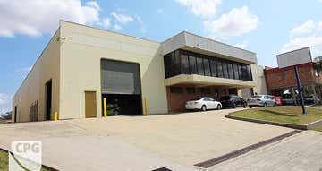 10 Pat Devlin Close Chipping Norton NSW 2170 - Image 1