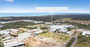 23-25 Southern Cross Circuit Urangan QLD 4655 - Image 1