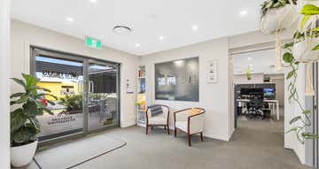 2/102 Taylor Street Newtown QLD 4350 - Image 1