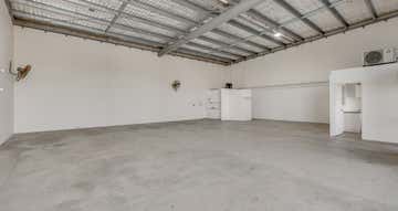 8/24 Carroll Street Wilsonton QLD 4350 - Image 1