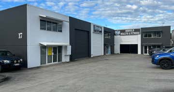 1/17 Neumann Road Capalaba QLD 4157 - Image 1