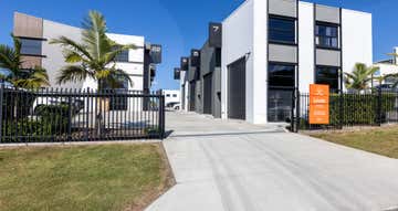 5/2 Case Street Southport QLD 4215 - Image 1