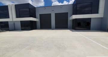 2/17 Palomo Drive Cranbourne West VIC 3977 - Image 1