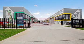 8/23-25 Bluett Drive Smeaton Grange NSW 2567 - Image 1