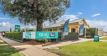 Fur Life Vet, 332 High Street Echuca VIC 3564 - Image 1