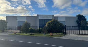 18-20 Frankston Gardens Drive Carrum Downs VIC 3201 - Image 1