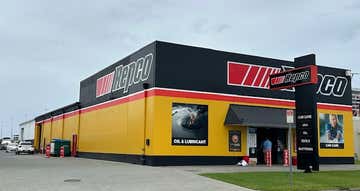 Unit 2, 17 Gateway Drive Biggera Waters QLD 4216 - Image 1