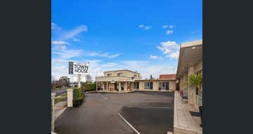 Hamilton VIC 3300 - Image 1