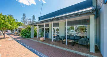 Karrikin Restaurant, 27 Coldstream Street Yamba NSW 2464 - Image 1