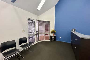 Stanton Place Business Centre, Shop 17, 2-6 Stanton Road Smithfield QLD 4878 - Image 3